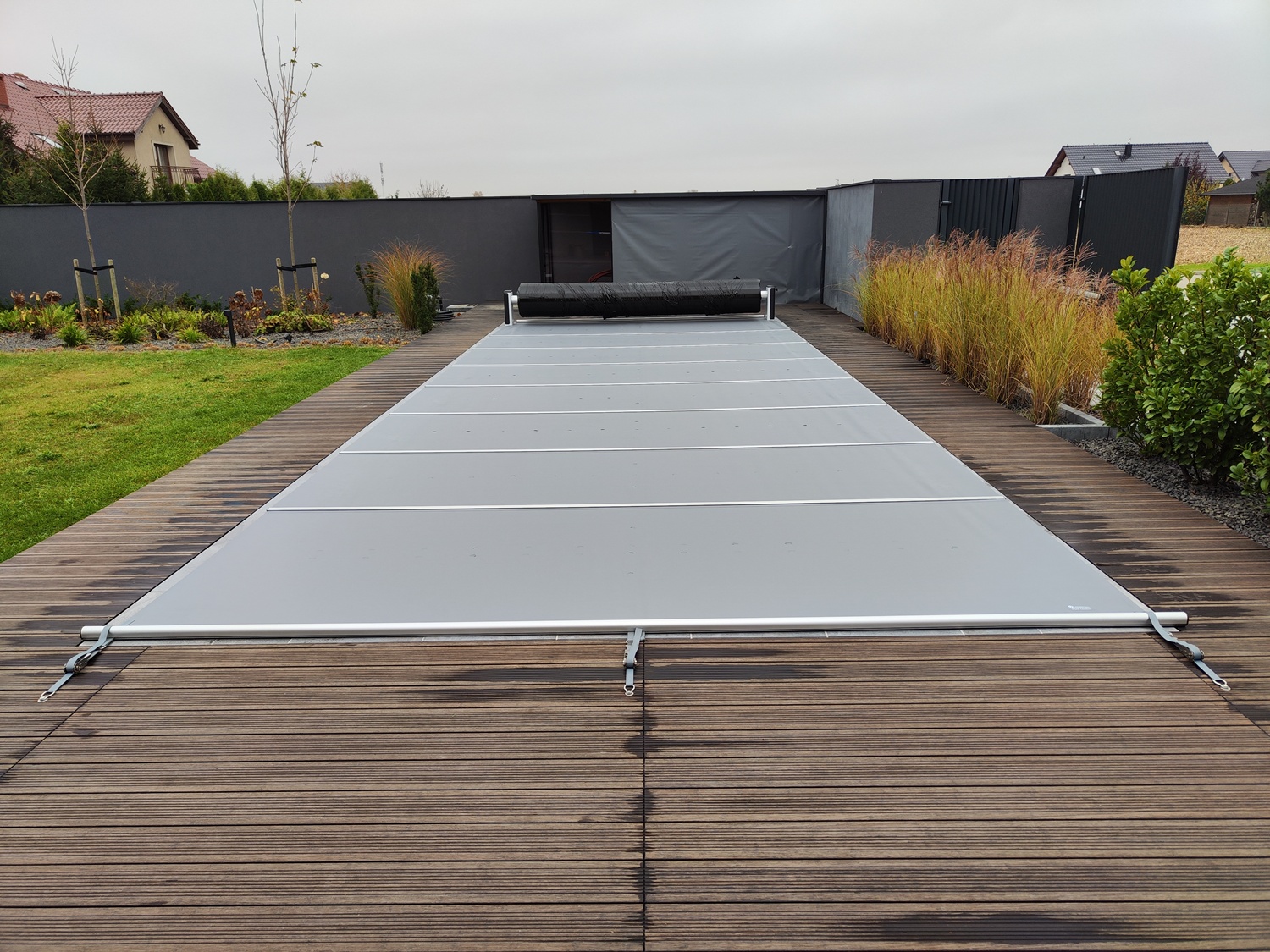 Modell FLAT-SECTION Pool Sicherheitsabdeckung Stangenabdeckung Rollschutzabdeckung