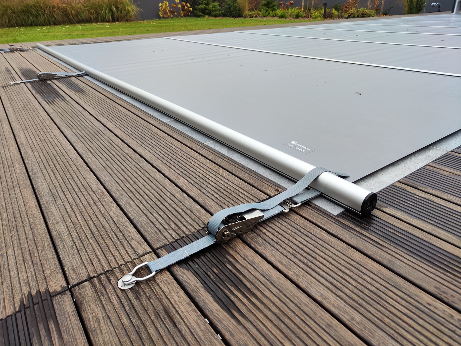 Modell FLAT-SECTION Pool Sicherheitsabdeckung Stangenabdeckung Rollschutzabdeckung